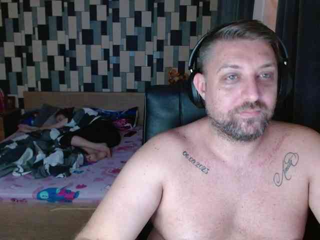 SwitchDomCouple webcam