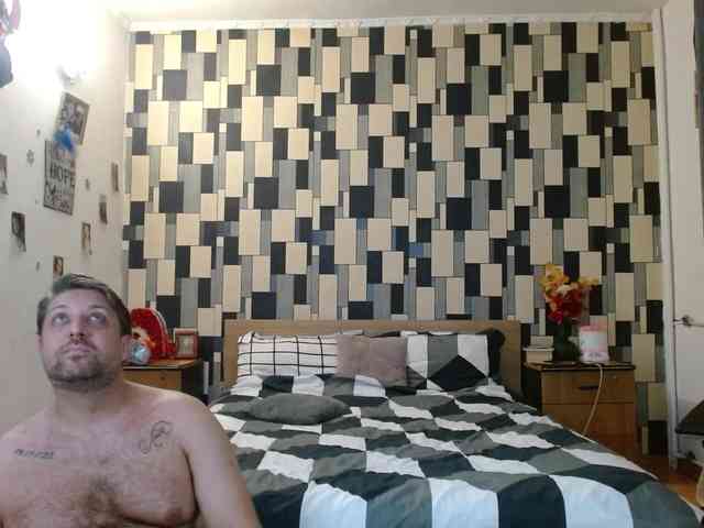 SwitchDomCouple webcam