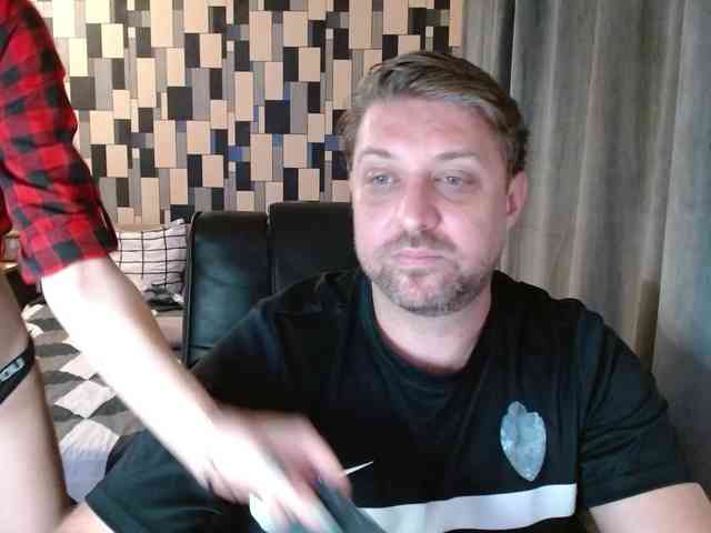 SwitchDomCouple webcam