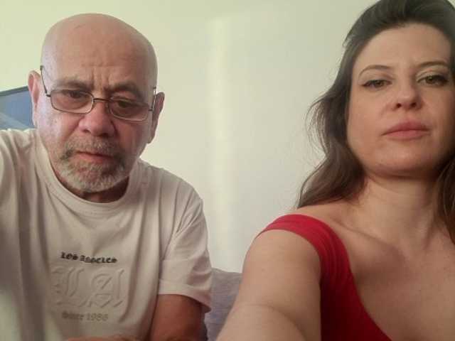 KellyLarry from BongaCams