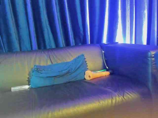 rosa-catalleya rosa-catalleya