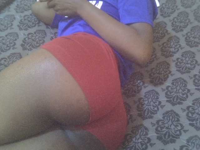 Tashabea live cam profile