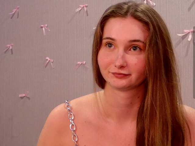 PeachGirl's BongaCams show and profile