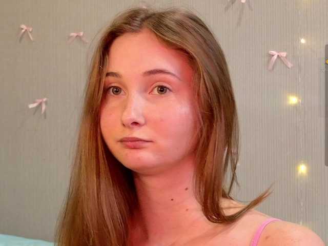 PeachGirl's BongaCams show and profile