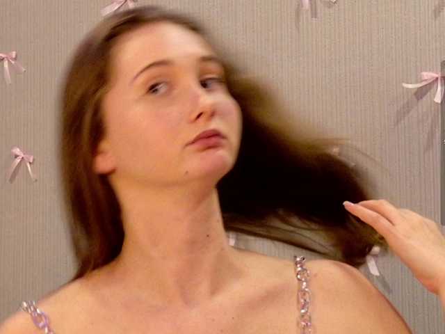 PeachGirl's BongaCams show and profile