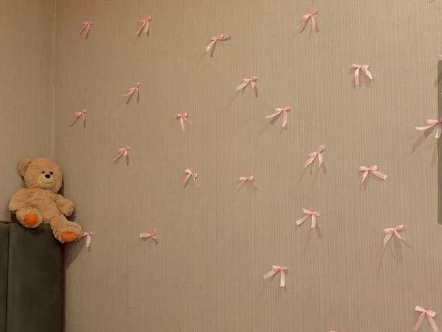 PeachGirl's BongaCams show and profile