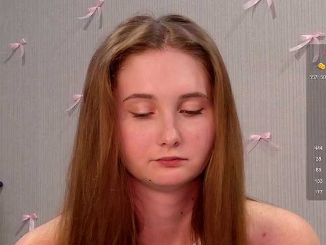 PeachGirl's BongaCams show and profile