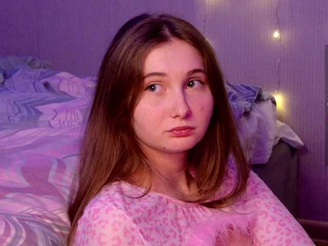 PeachGirl's BongaCams show and profile