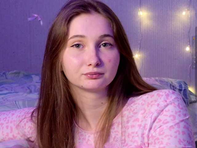 PeachGirl's BongaCams show and profile