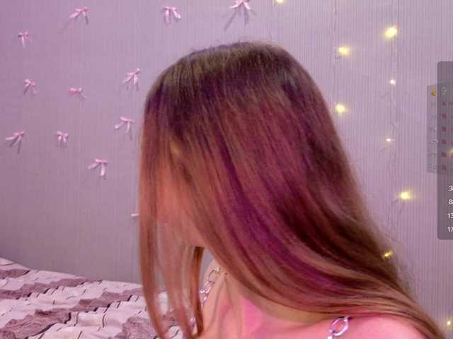 PeachGirl's BongaCams show and profile