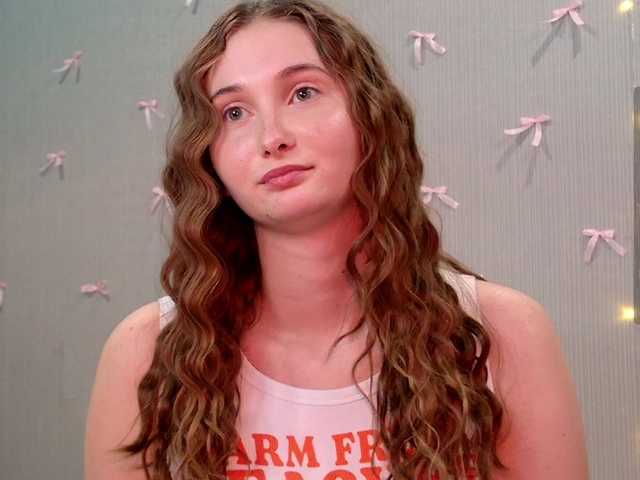 PeachGirl's BongaCams show and profile