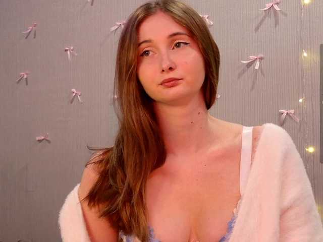 PeachGirl's BongaCams show and profile