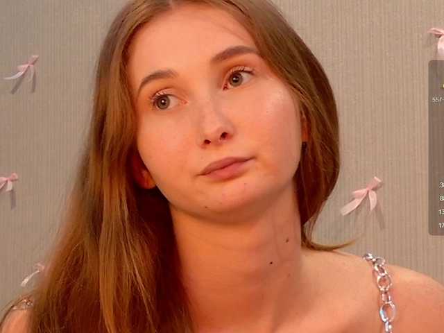 PeachGirl from BongaCams