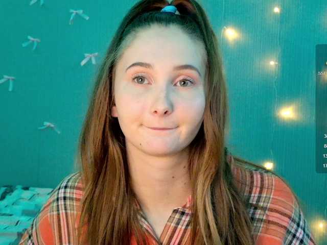 PeachGirl's BongaCams show and profile