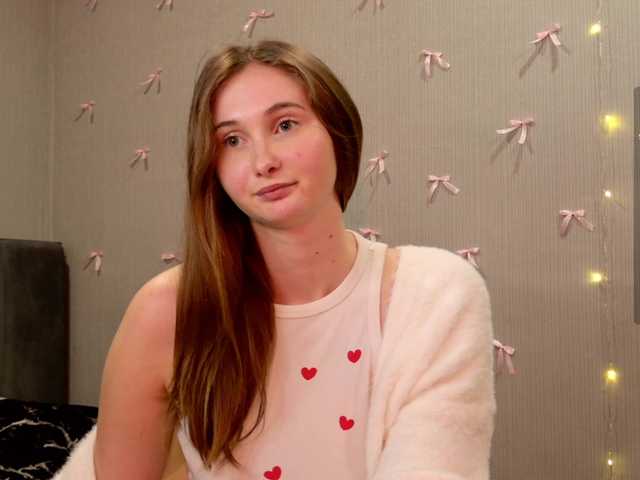 PeachGirl's BongaCams show and profile