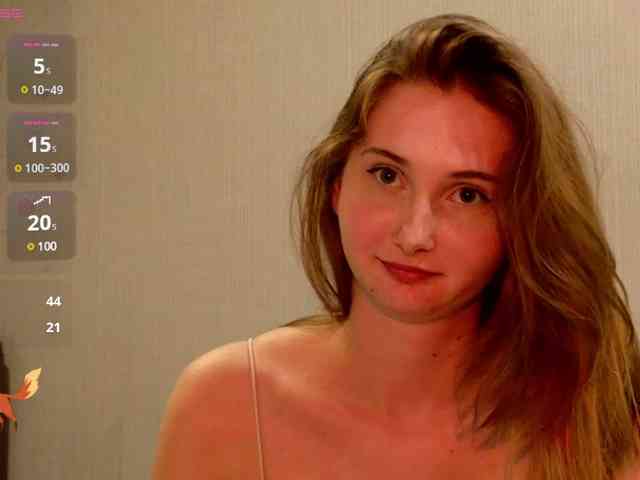 PeachGirl webcam