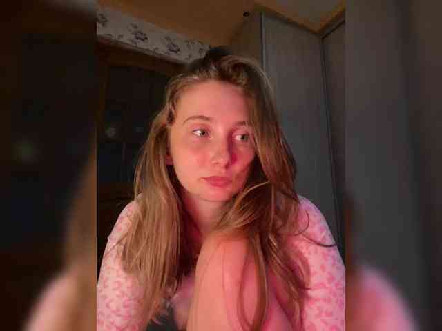 free live webcam PeachGirl