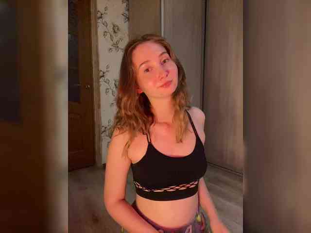 PeachGirl webcam