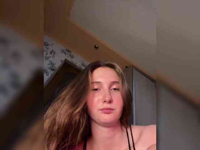 PeachGirl webcam
