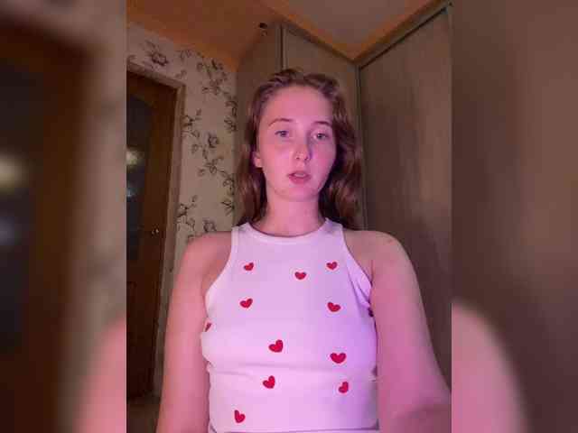 PeachGirl webcam