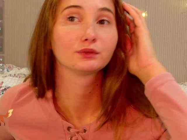 PeachGirl webcam