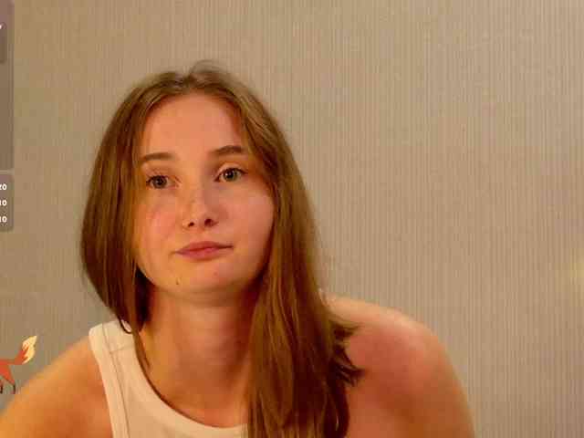 PeachGirl webcam