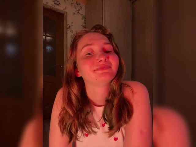 PeachGirl webcam