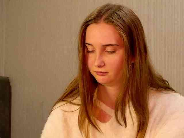 free online cam PeachGirl