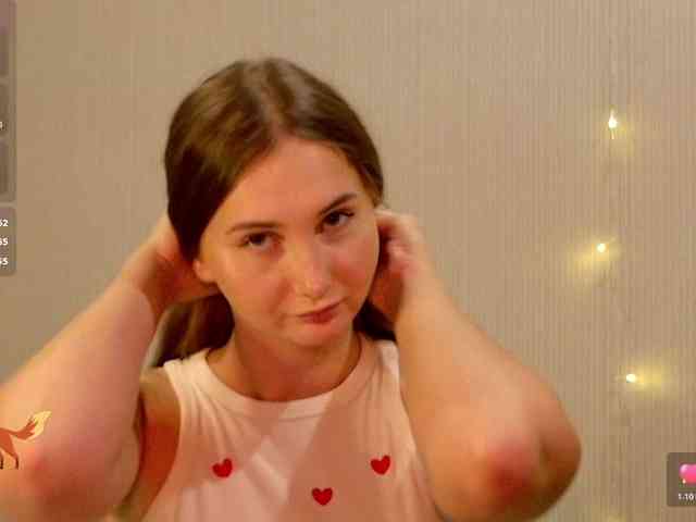 PeachGirl webcam