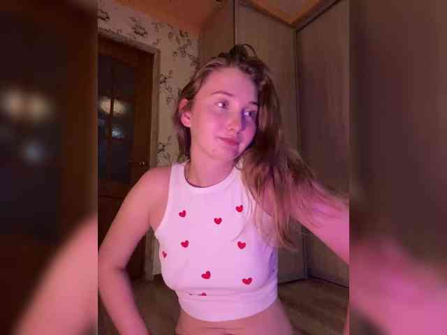 PeachGirl webcam