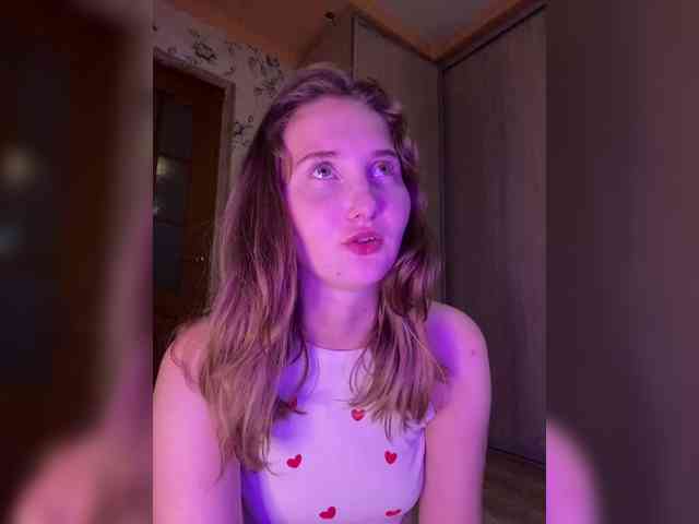 PeachGirl webcam