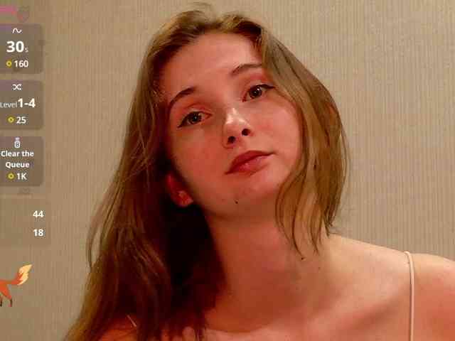 PeachGirl webcam
