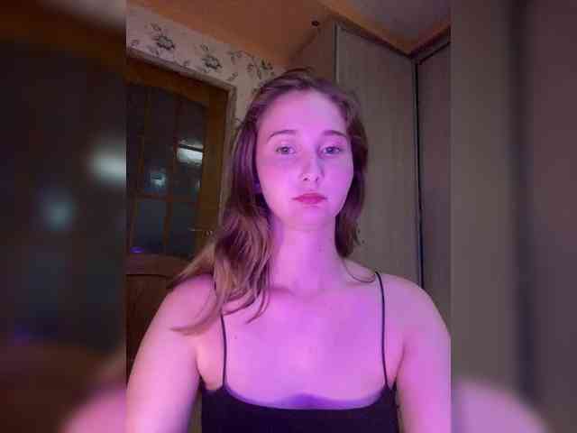 PeachGirl webcam