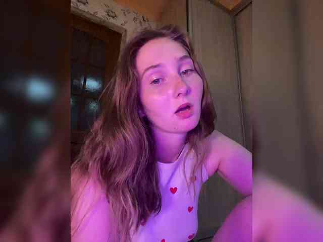 PeachGirl webcam