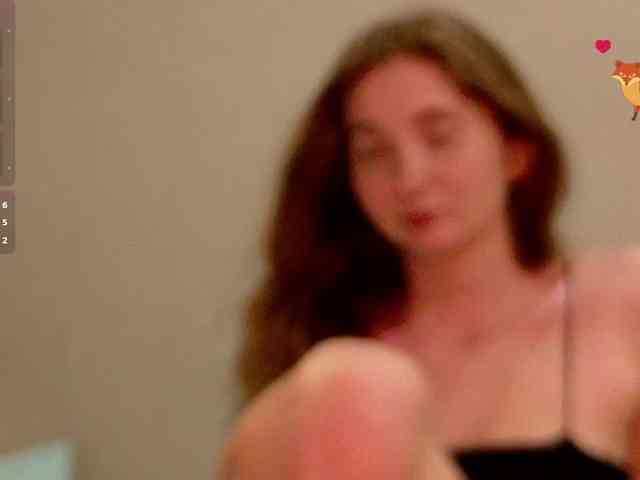 PeachGirl webcam