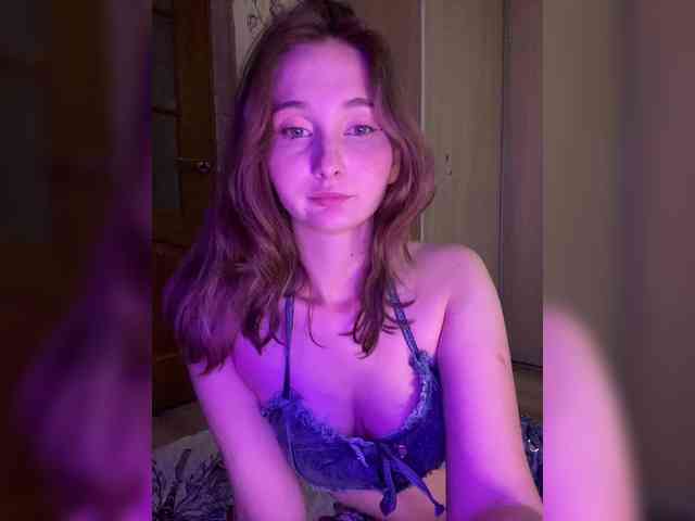 PeachGirl webcam