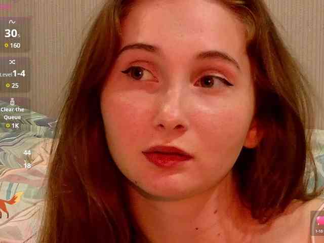PeachGirl webcam