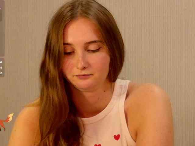 PeachGirl webcam