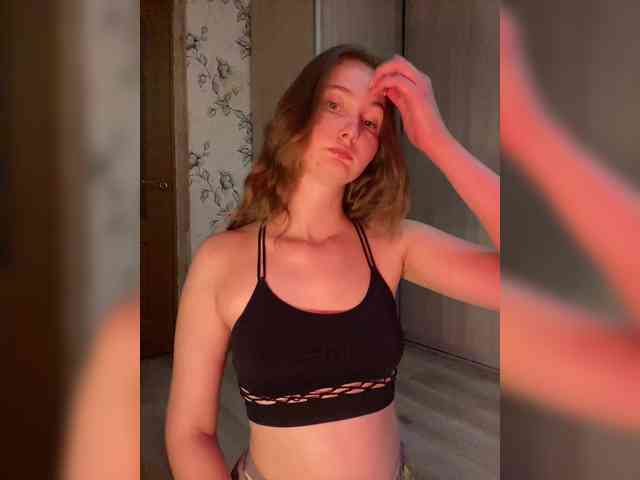 PeachGirl webcam