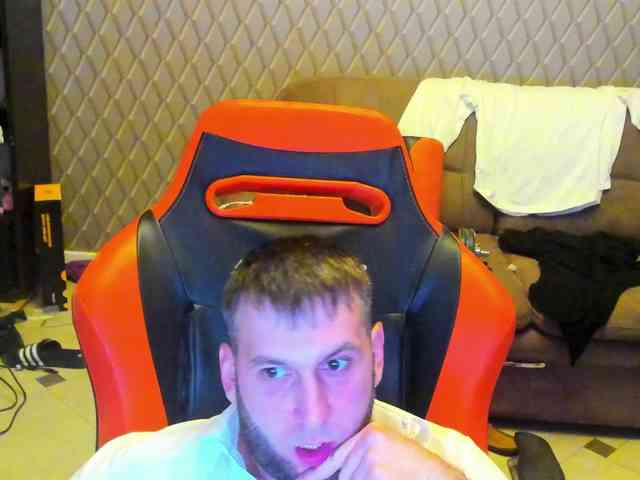 1KsandeR1Ai webcam