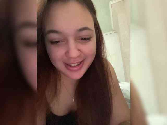 Lilliangelmoon webcam