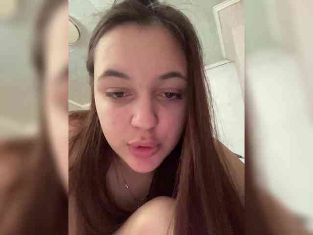 Lilliangelmoon webcam