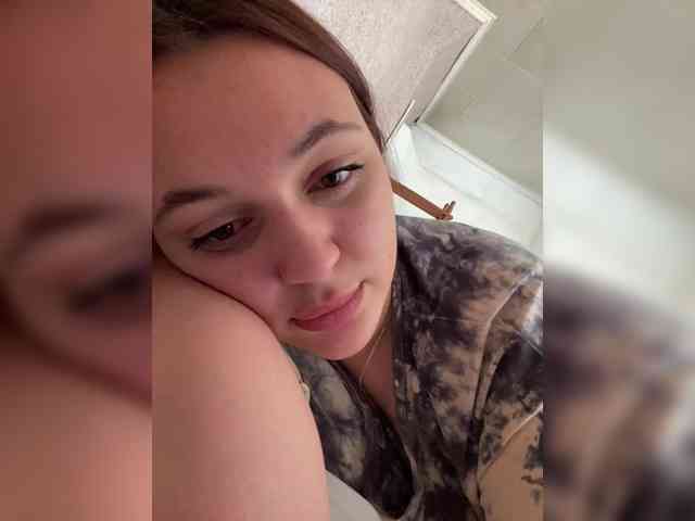 Lilliangelmoon webcam