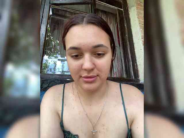 Lilliangelmoon webcam