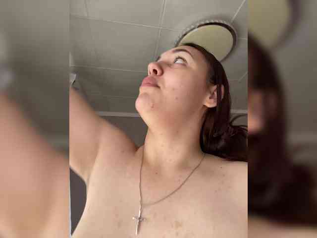 Lilliangelmoon webcam