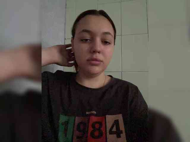 Lilliangelmoon webcam