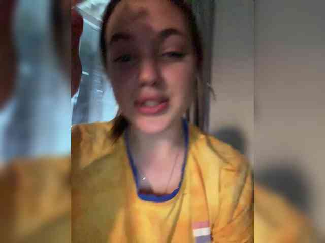 toximai Live Webcam on BongaCams