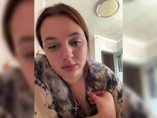 Lilliangelmoon webcam