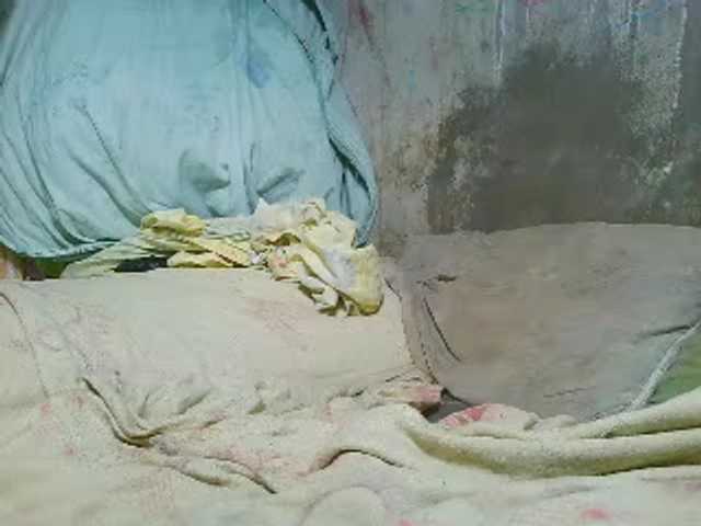 NaughtyWetPieXx webcam