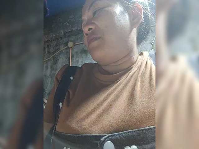 NaughtyWetPieXx from BongaCams